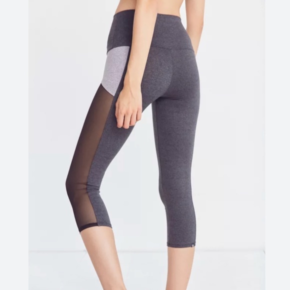 Onzie Stunner Yoga Capris Slate Combo - Picture 2 of 7